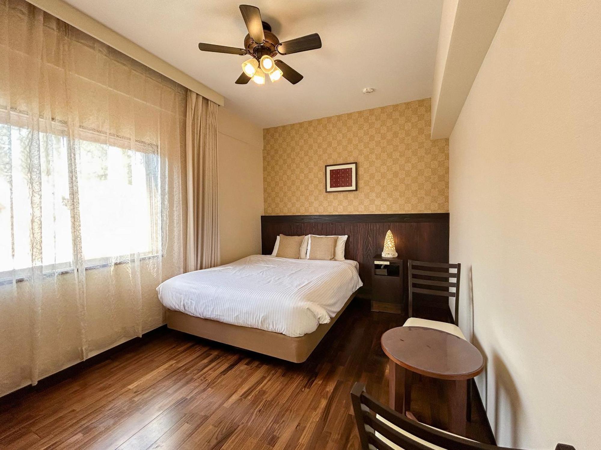 แพนชั่น ซันเซ็ต บีช Hotel นาคิจิน ภายนอก รูปภาพ